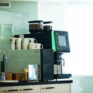 Kommersiell automatisk kaffe och espressomaskin - Barista och Espresso