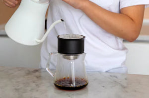 Glass serving jug with sleek design for precise brewing, barista accessories, latest news, all about coffee.