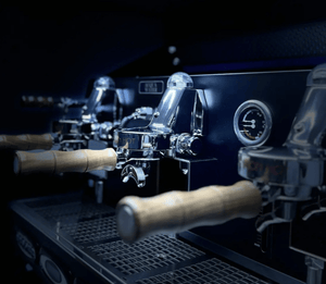 La Nuova Era Altea Anniversario 2 - grupp Kommersiell espressomaskin - Barista och Espresso